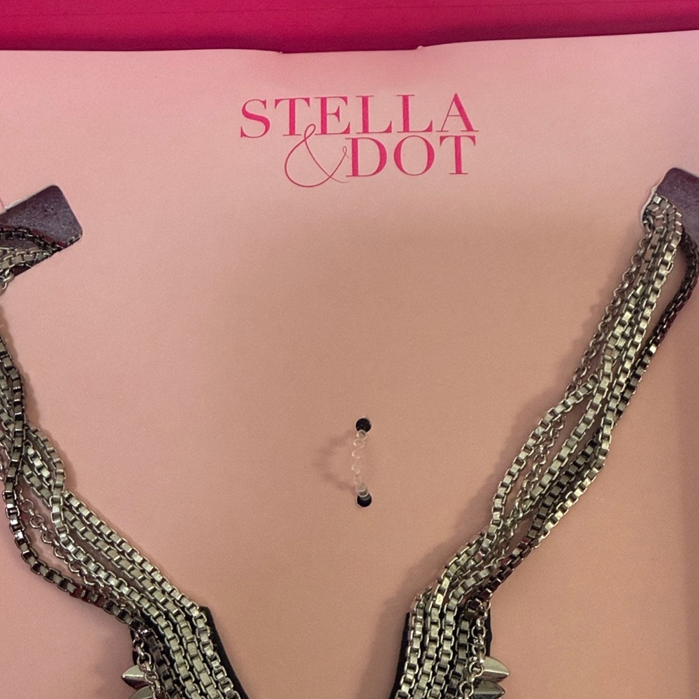 Stella & Dot Pegasus Pendant Silver Necklace - Picture 2 of 12